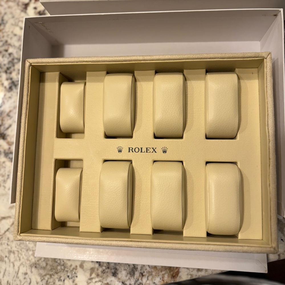 Rolex Cream Dealer Display Watch Storage Box with pillows